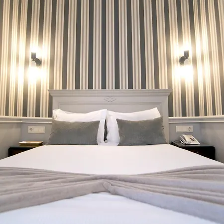 York House Hotel 4*