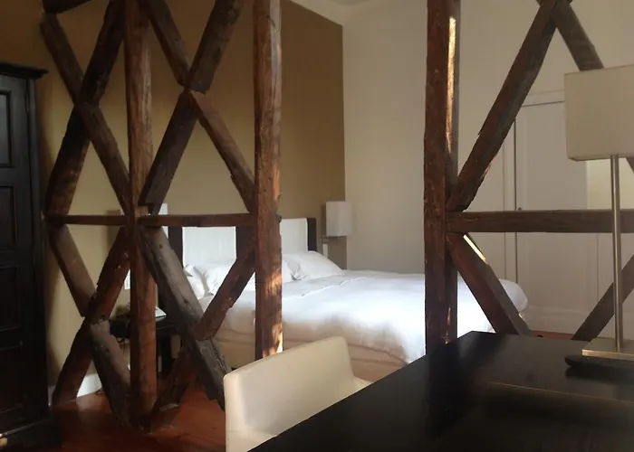 York House Hotell 4*