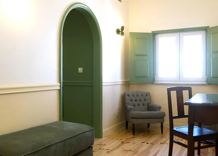 York House Hotell 4*