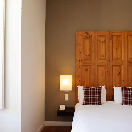 York House 4*